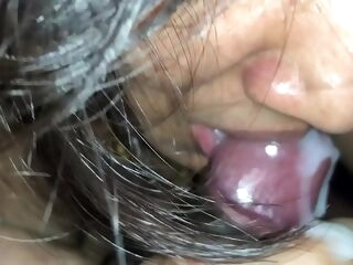 Sexiest Indian Lady Closeup Manmeat Sucking with Sperm in